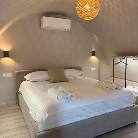 Azure Breeze Duplex Sea View Santorini Palasë