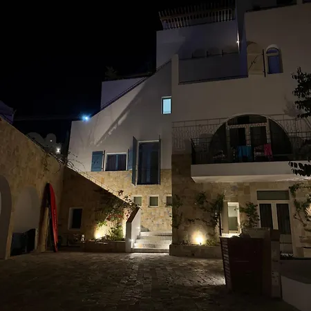 Azure Breeze Duplex Sea View Santorini Apartment Palasë